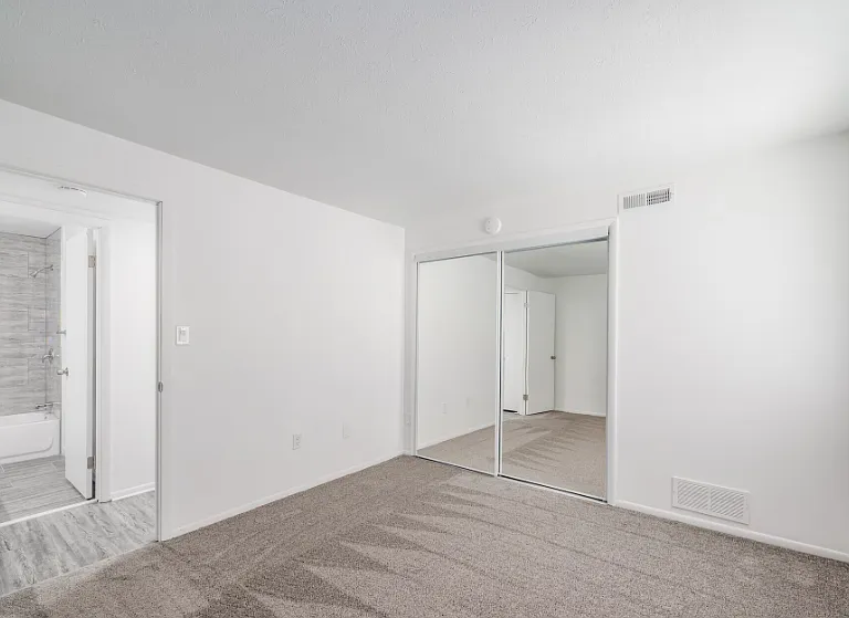 Randall House Apartments — Photo 6