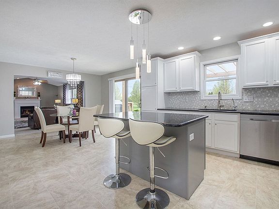 4th image of 51435 Waywood Ct