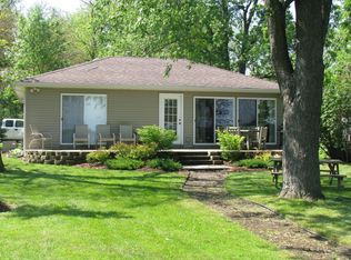 42380 N Oak Ln, Antioch, IL 60002