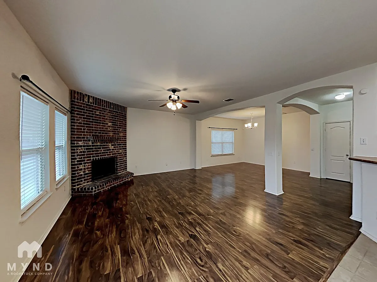 Building Photo - 440 Stonebrook Dr