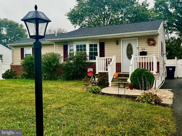 132 W Thomson Dr, Elkton, MD 21921