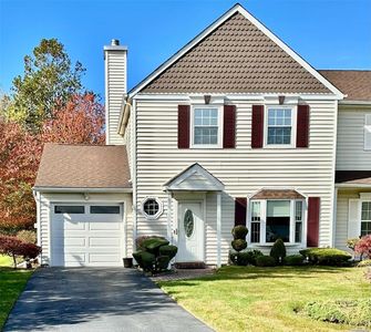 19 Badger Trail #19, Coram, NY, 11727