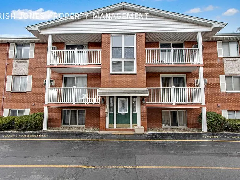 1160 Indian Church Rd #1 — Photo 1