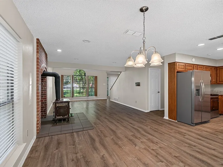1009 W Winding Creek Dr — Photo 5