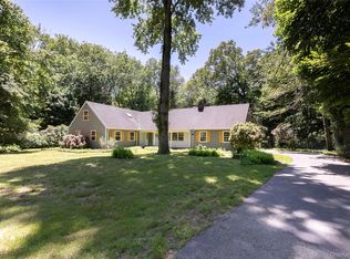 14 Appleby Dr, Bedford, NY 10506