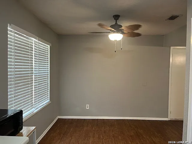 1306 Carnation Ln — Photo 5
