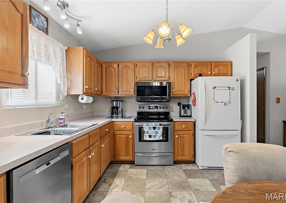 7049 Carriage Hills Mdws, Cedar Hill, MO 63016 | Zillow