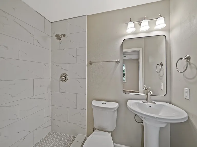 1080 Callaway Dr #HSE — Photo 13