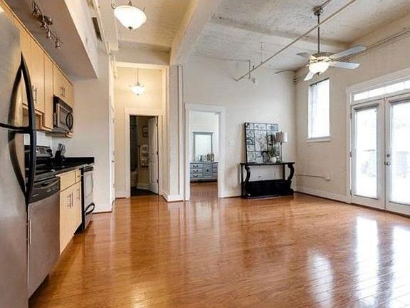3rd image of 2318 Herbert Hamlet Aly APT 6