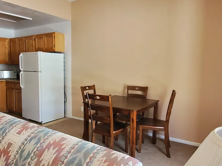 355 S Sahuaro St #A4 — Photo 3