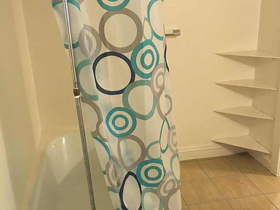 5th image of 2276 Grandview Ave APT 5