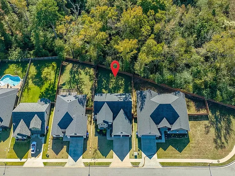 4516 Lone Oak Ln — Photo 3