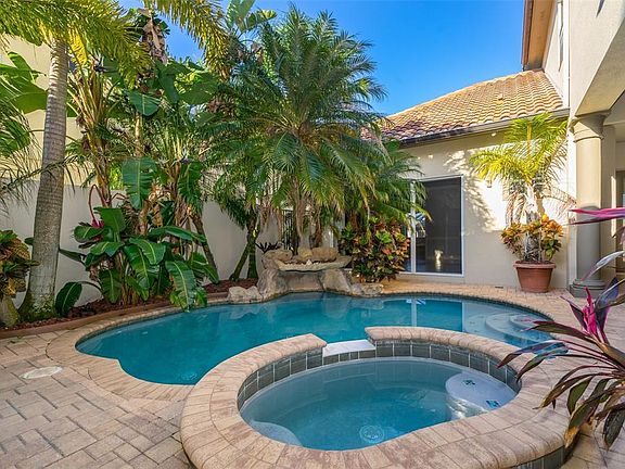 3rd image of 2339 Pinehurst Ct