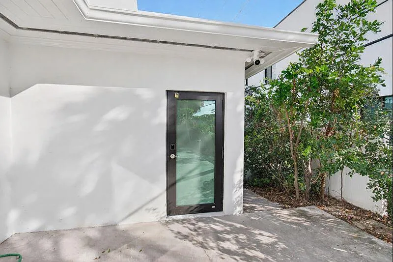 1 bed, 1.0 bath, 480 sqft, $2,200 — Photo 2