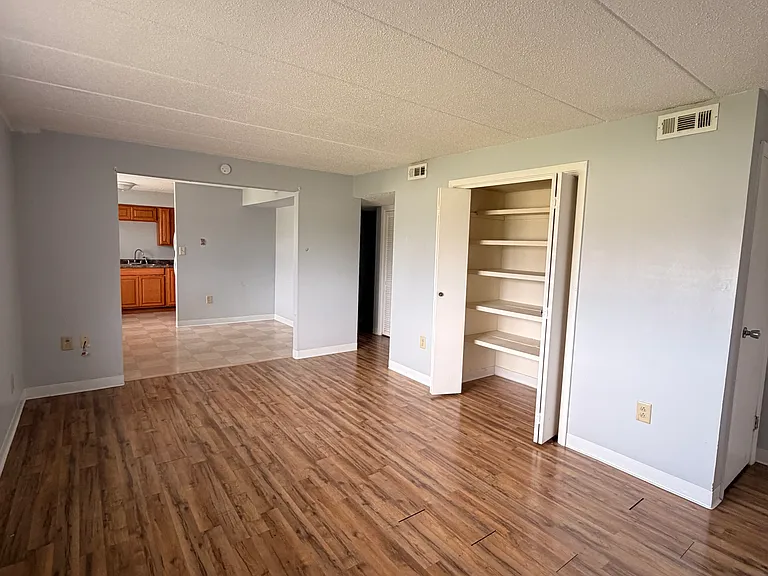 716 N Sprigg St #103 — Photo 2
