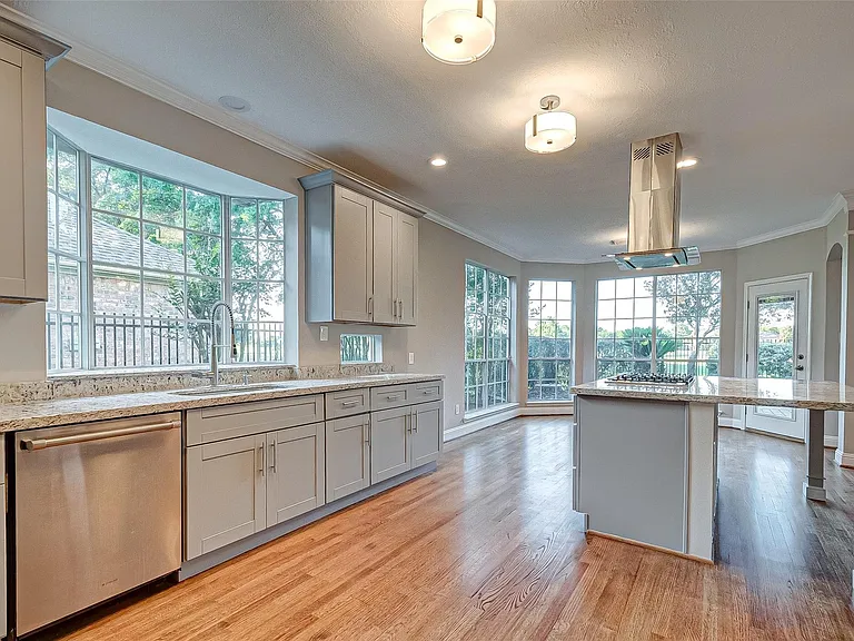 24118 Bay Hill Blvd — Photo 7