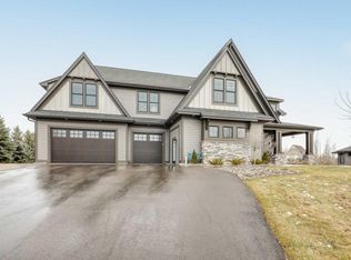 7901 Covered Bridge Rd, Prior Lake, MN 55372