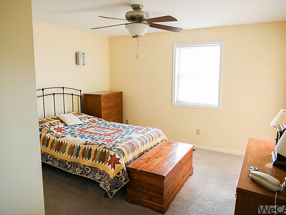 4th image of 641 S Oak St #1