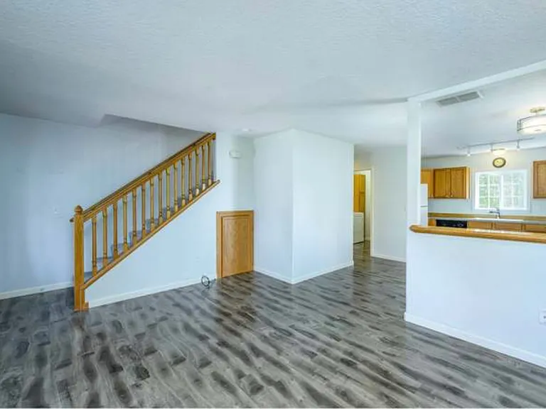 720 E Ella Ct — Photo 12