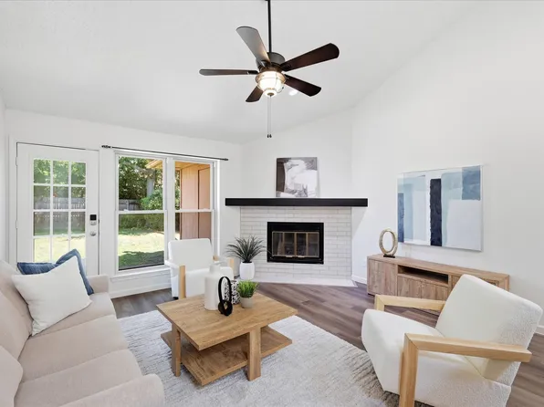 2309 Aquaduct Dr, Bedford, TX 76022