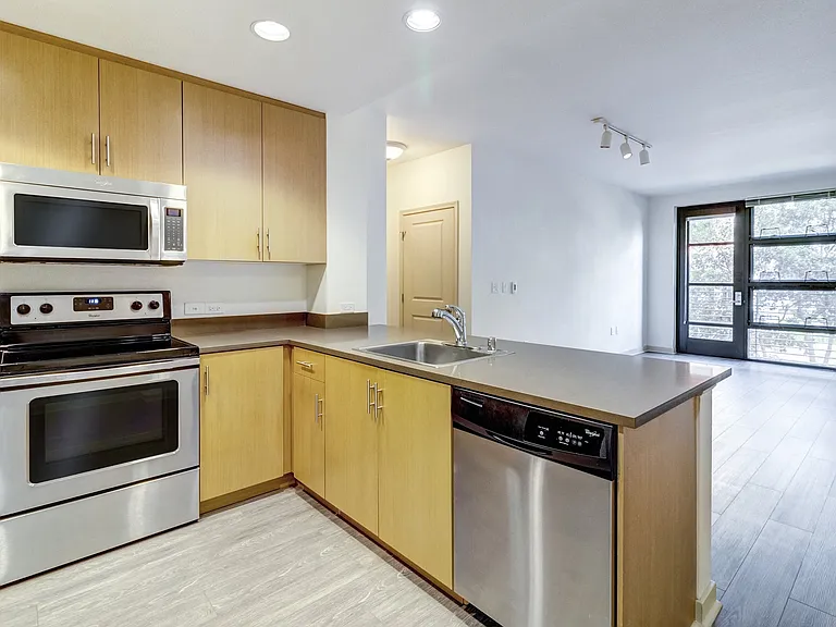 Venue Apartments — Photo 22