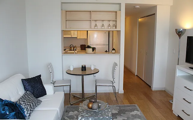 Rented by The Durst Organization | media 5