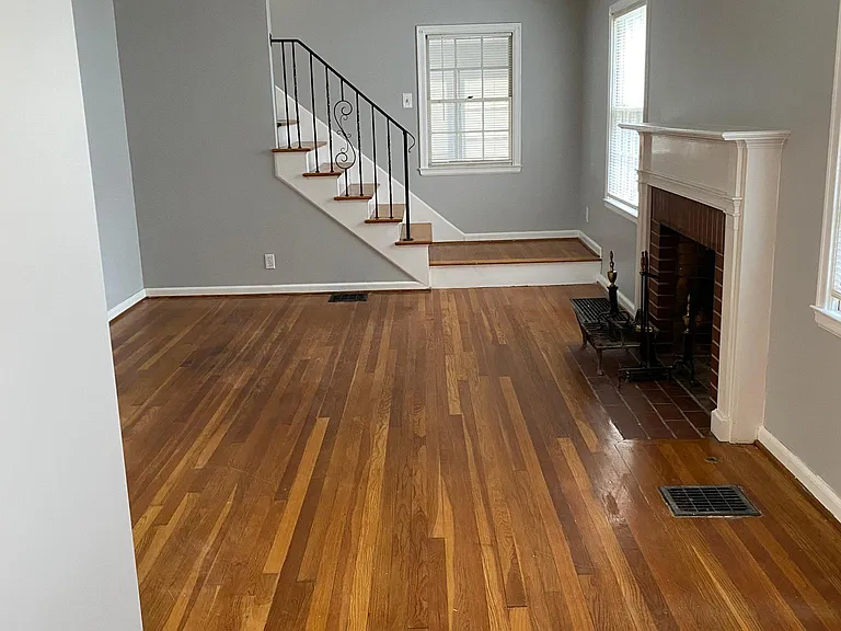 736 Chelsea Ave — Photo 3