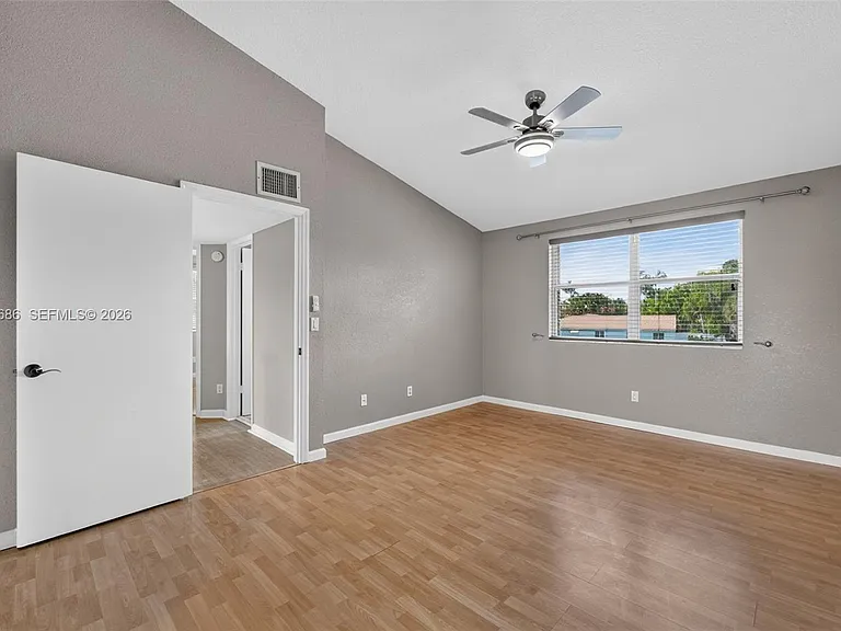 4848 Grapevine Way #4848 — Photo 17