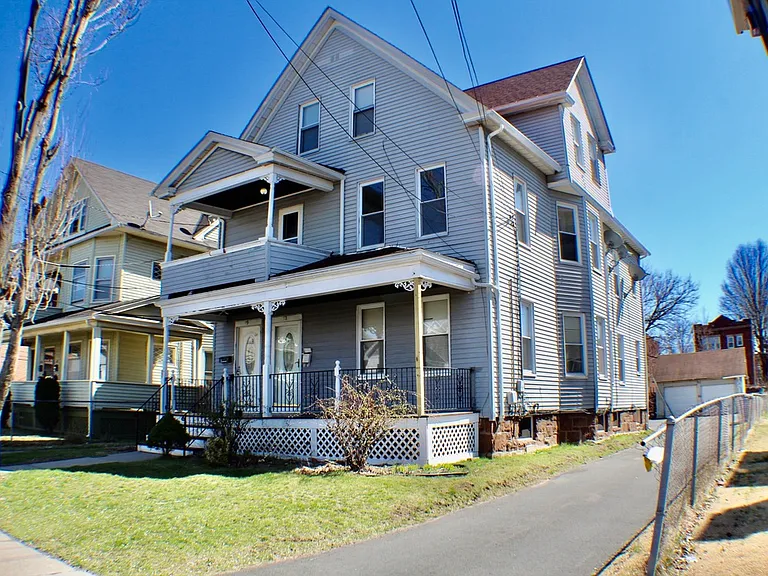 49-51 Brownell Ave #1 — Photo 1