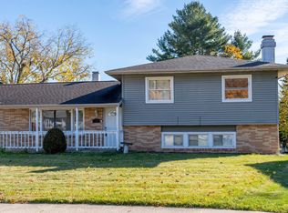 2734 Arrowhead Dr, South Bend, IN 46628