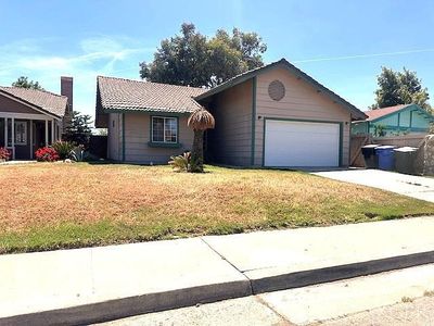 1261 State St, Hanford, CA, 93230