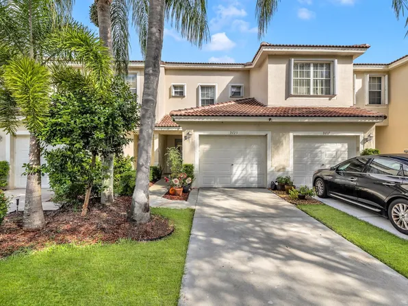 9723 Lago Drive #9723, Boynton Beach, FL 33472