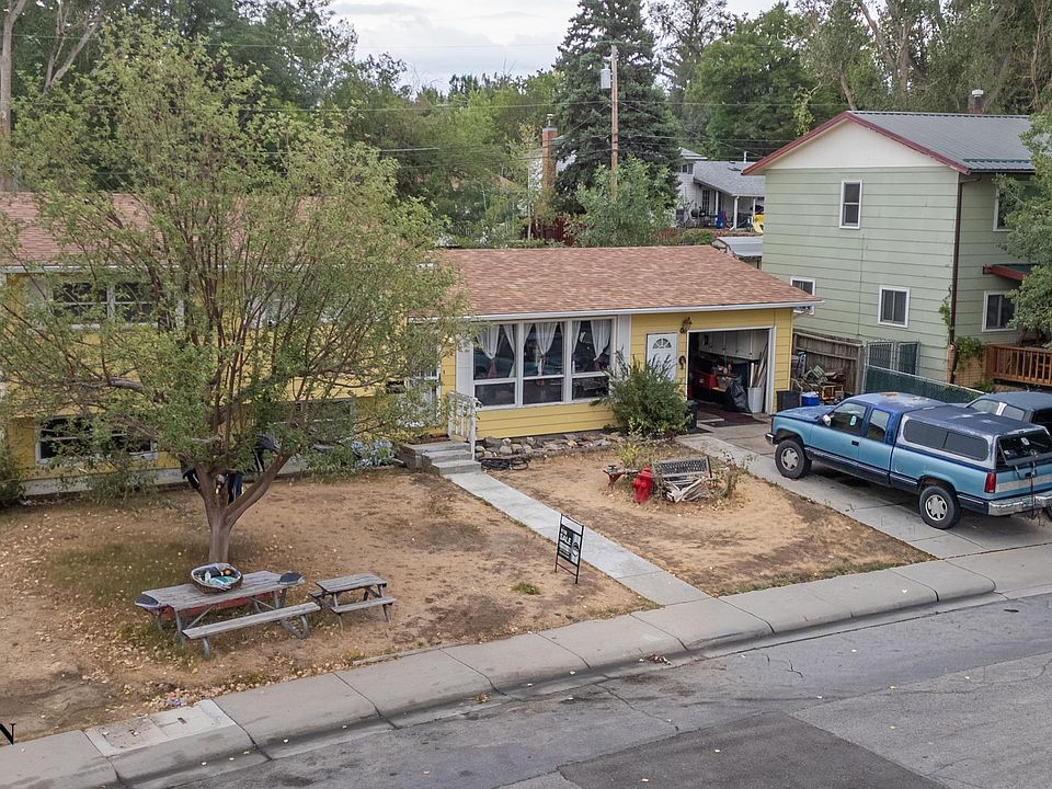1st image of 1421 Ivy Ln