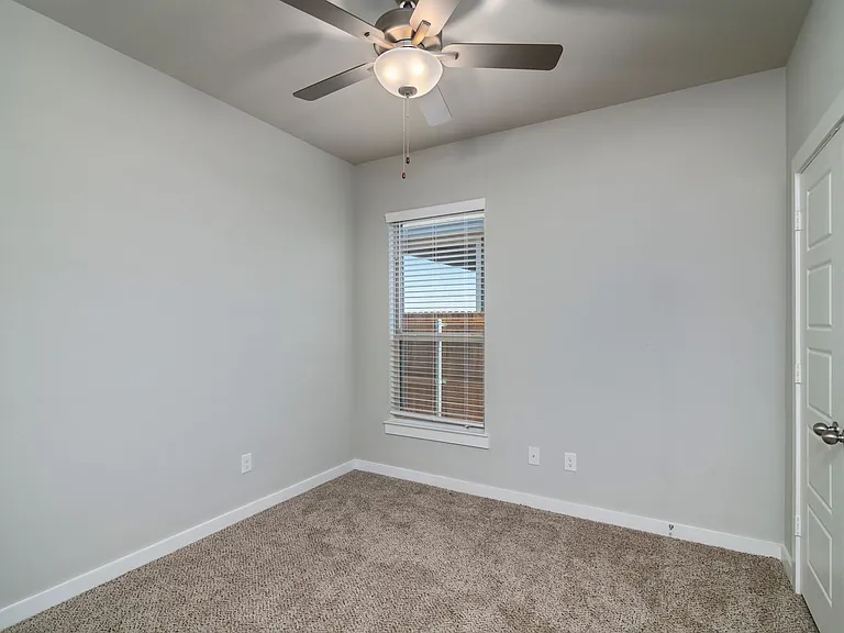 645 Fallow Dr — Photo 13