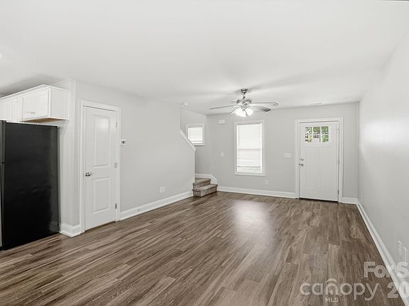 4th image of 3109 Cochrane Dr