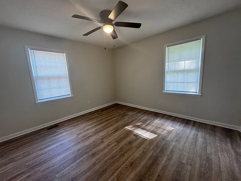652 Monagan St — Photo 16
