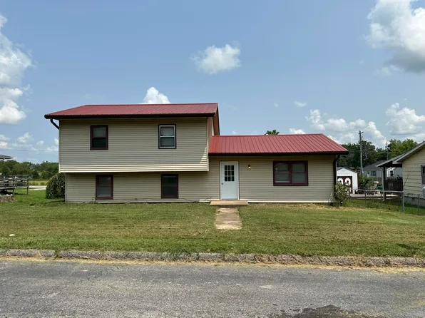 311 Christopher Rd, Mountain Grove, MO 65711