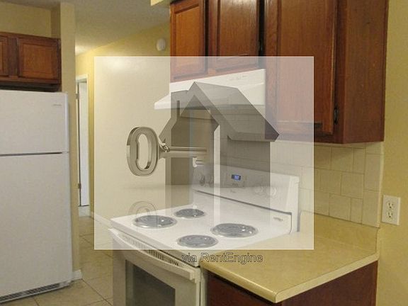 3rd image of 3320 Pine Forest Rd