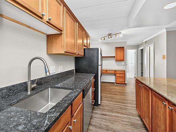 2nd image of 3305 Jefferson Ave #6