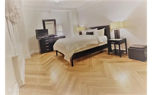 Rented by Douglas Elliman | media 37