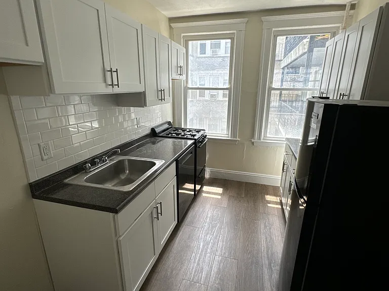 1634 Commonwealth Ave #25 — Photo 2