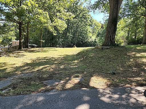 1st image of 5909 Elizabeth Dr