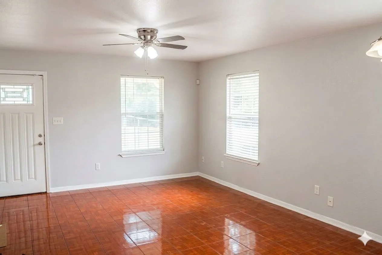 3 bed, 1144 sqft, $1,575 — Photo 2