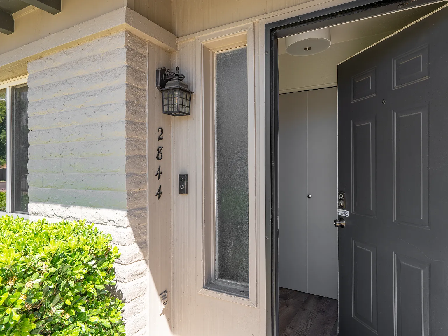 3 bed, 2.5 bath, 1632 sqft, $895 — Photo 3