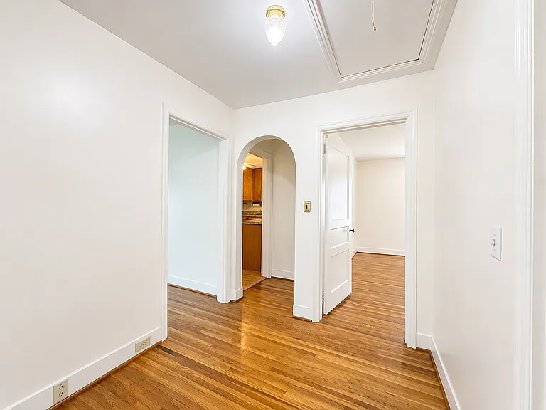 800 Locust St — Photo 8