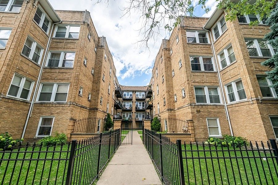 1st image of 4810 N Avers Ave APT 2