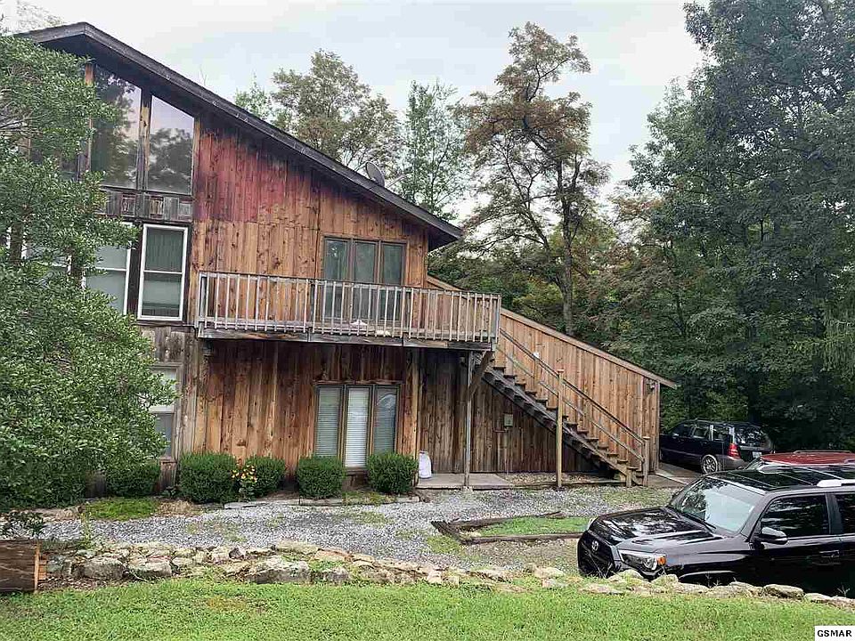 1st image of 1070 Alpine Dr