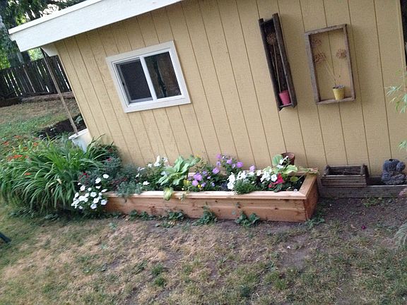 Detached office/workshop