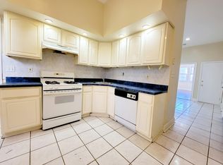 162 Bayview Ave #2, Jersey City, NJ 07305