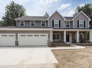 7619 Pilliod Rd, Holland, OH 43528